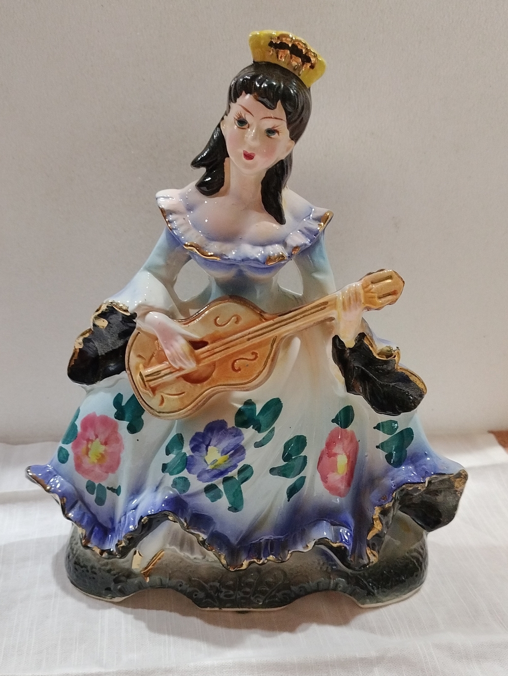 Vintage Spanish Women Manola ceramic figurine.